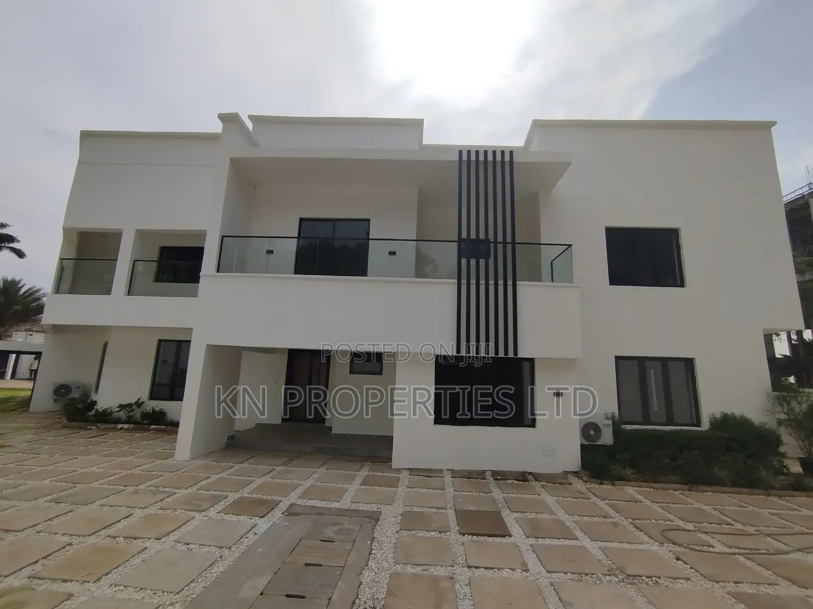 10bdrm Duplex in Asokoro for sale