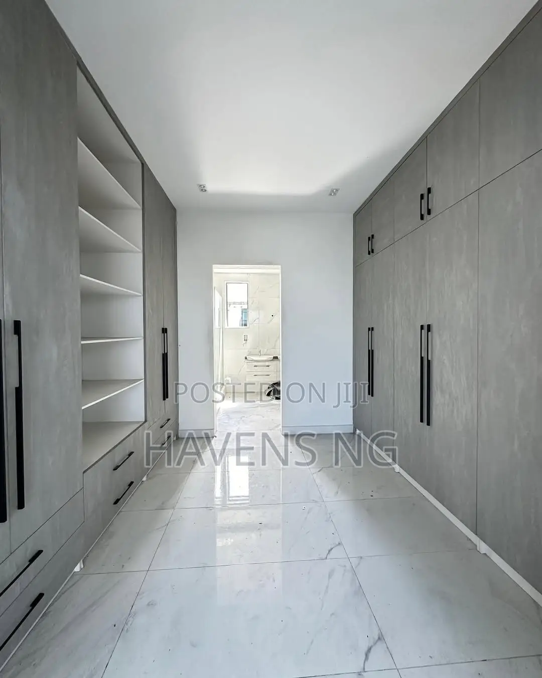 5bdrm Duplex in Lekki Phase 1 for sale