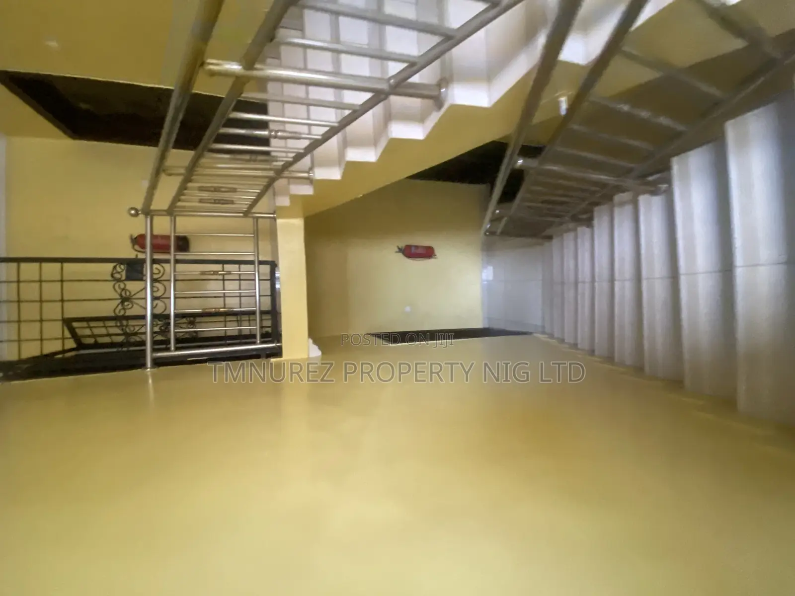 3bdrm Apartment in Chevron, Lekki for rent
