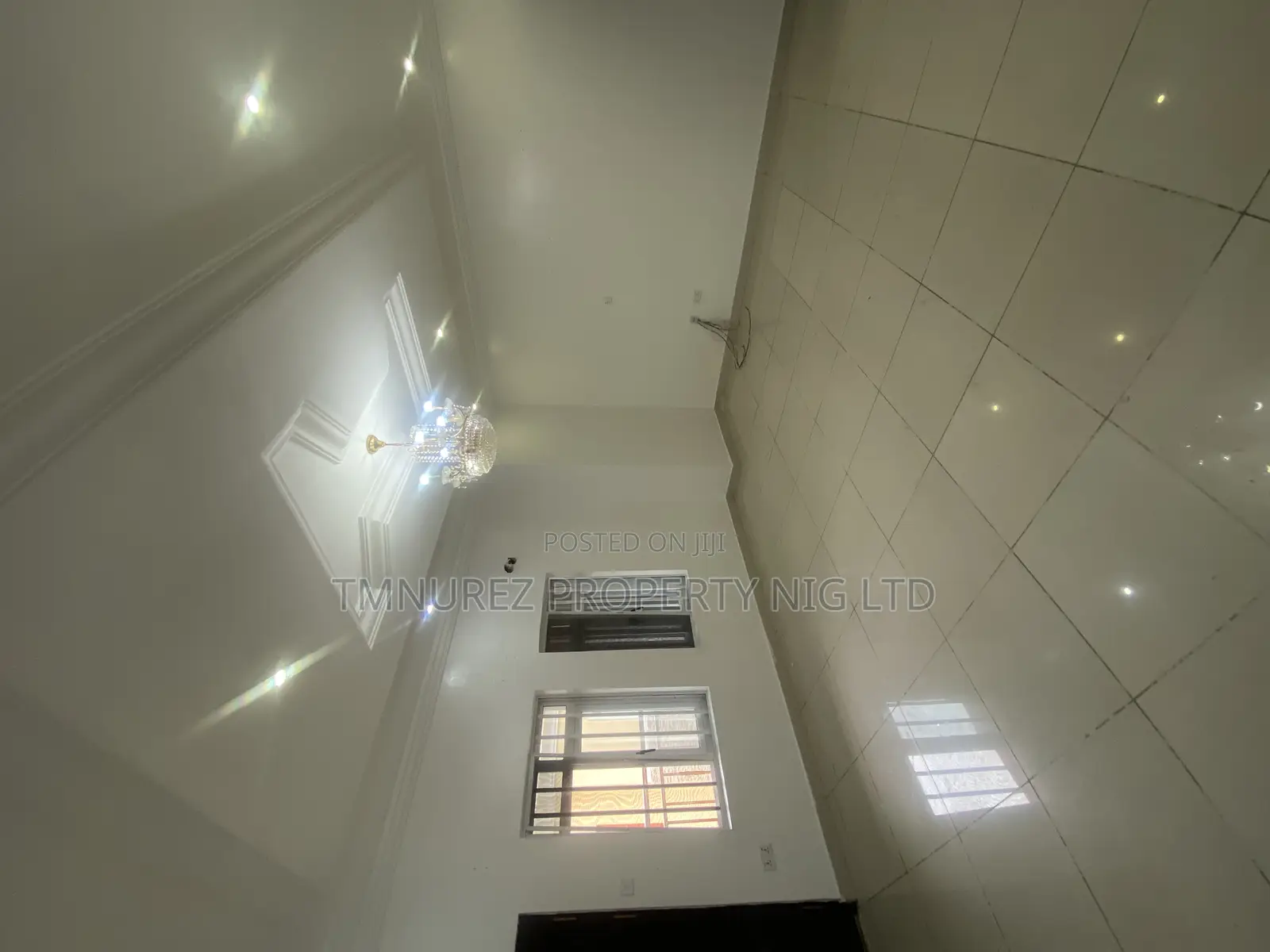 3bdrm Apartment in Chevron, Lekki for rent