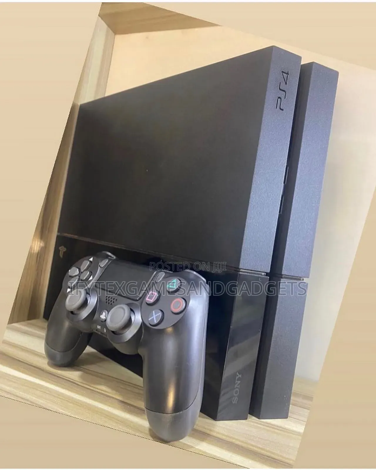 London Used Ps 4 Fat 500gb With 2 Pads and 12 Games