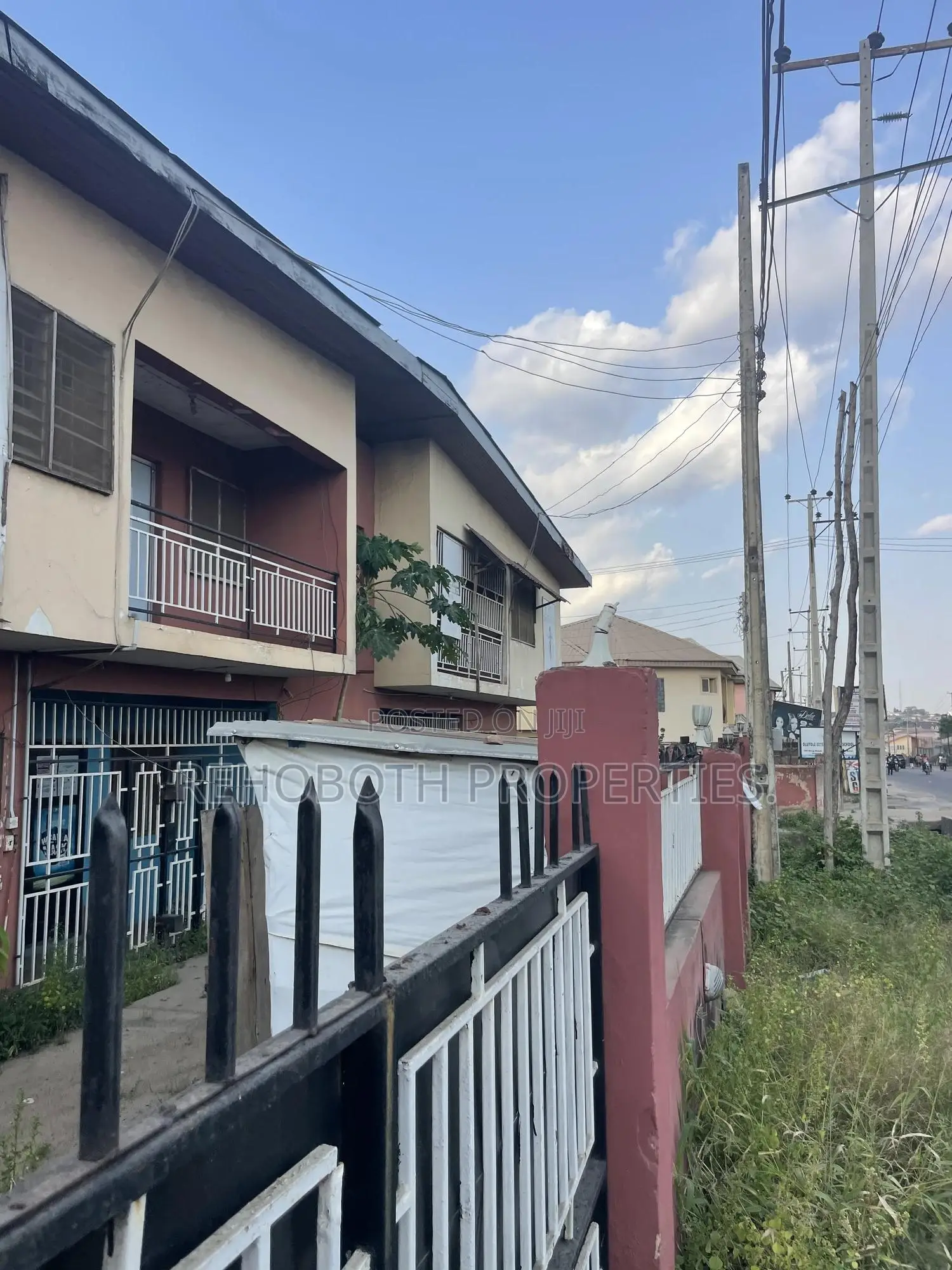 10bdrm Duplex in Oluyole Ibadan for sale