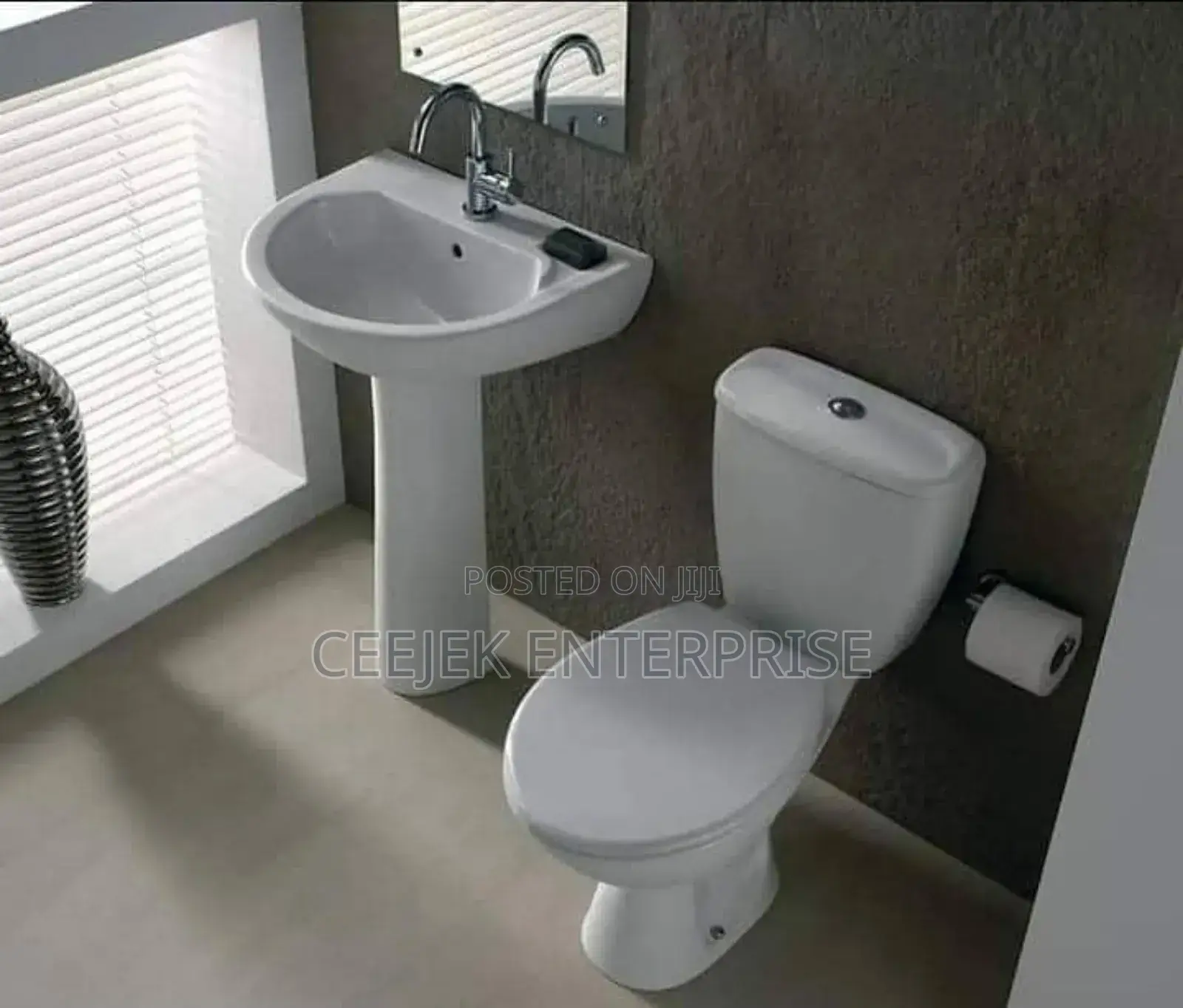 Tywford England Water Closet