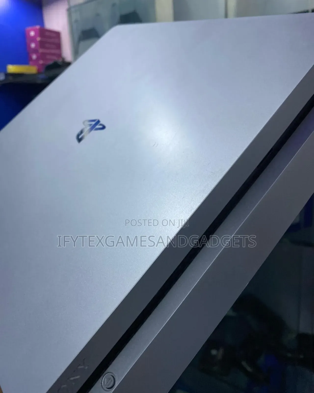 Clean London Used Playstation 4 Slim With One Quality Pad