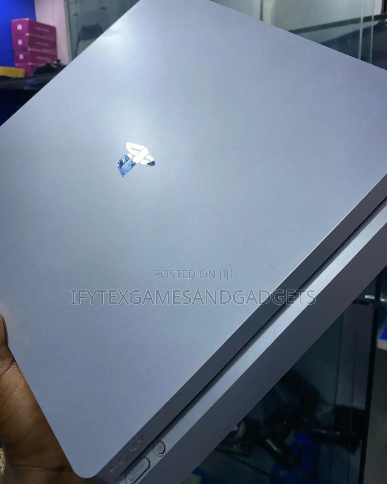 Clean London Used Playstation 4 Slim With One Quality Pad