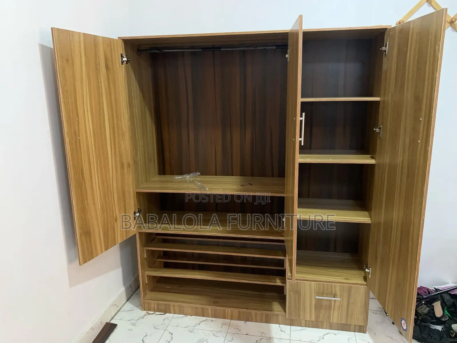 5/6 Standard Wardrobe