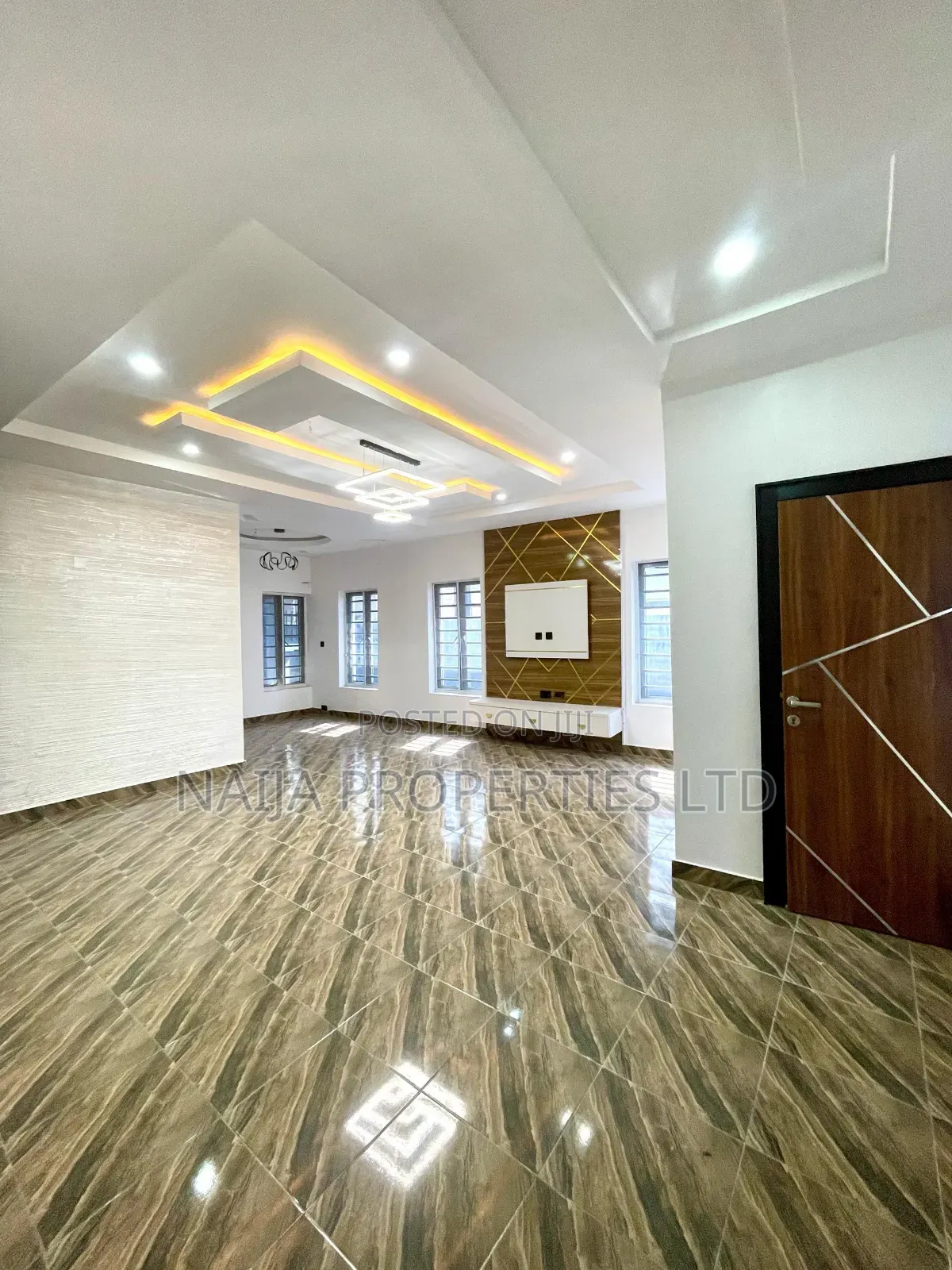 5bdrm Duplex in Ikate, Lekki for sale