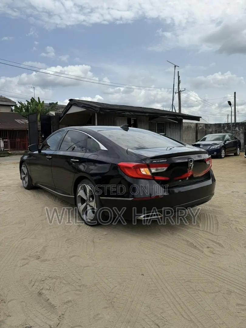 Honda Accord Touring 2.0T 2020 Black