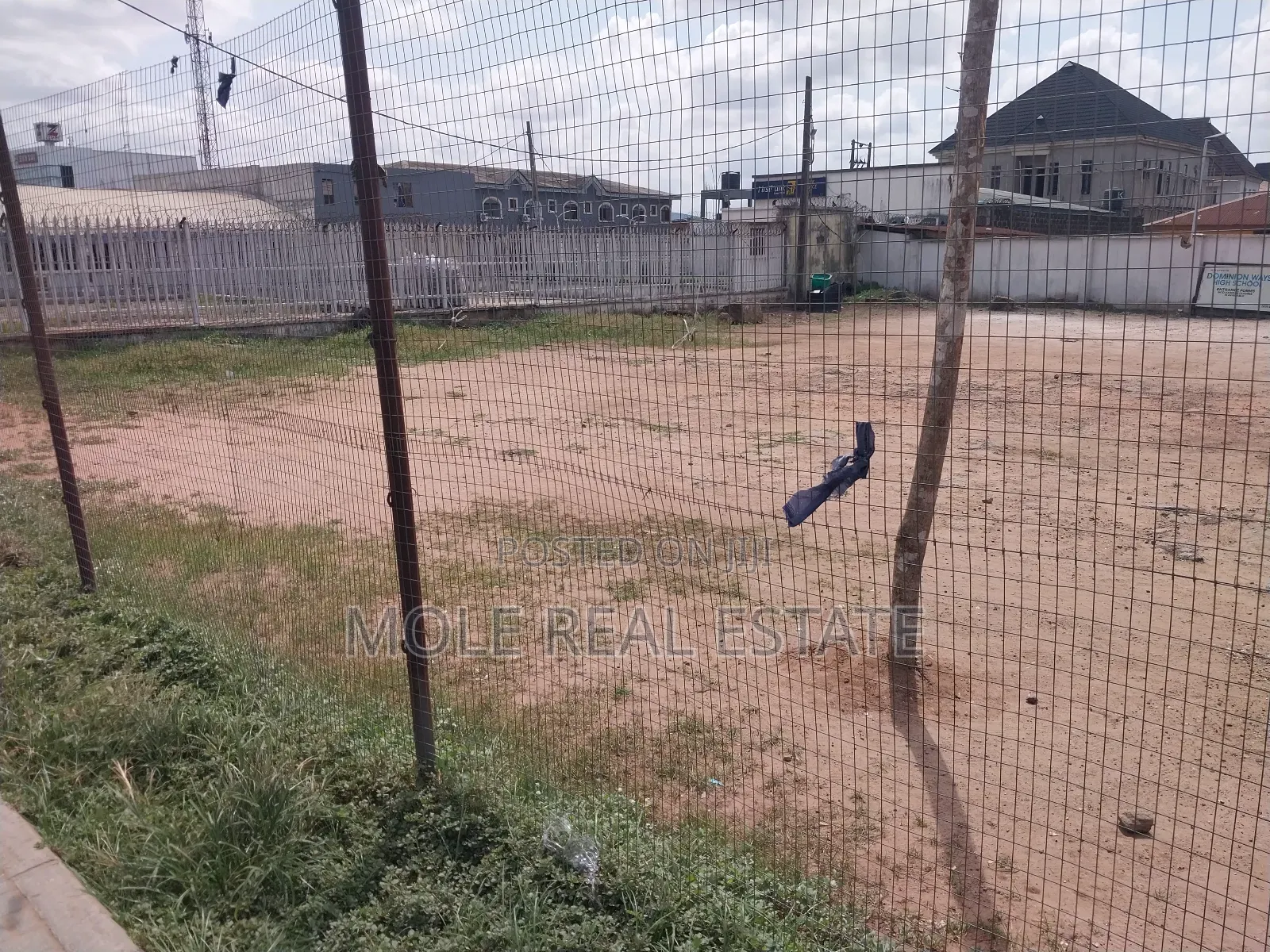 Furnished 3bdrm Apartment in Dopemu for sale