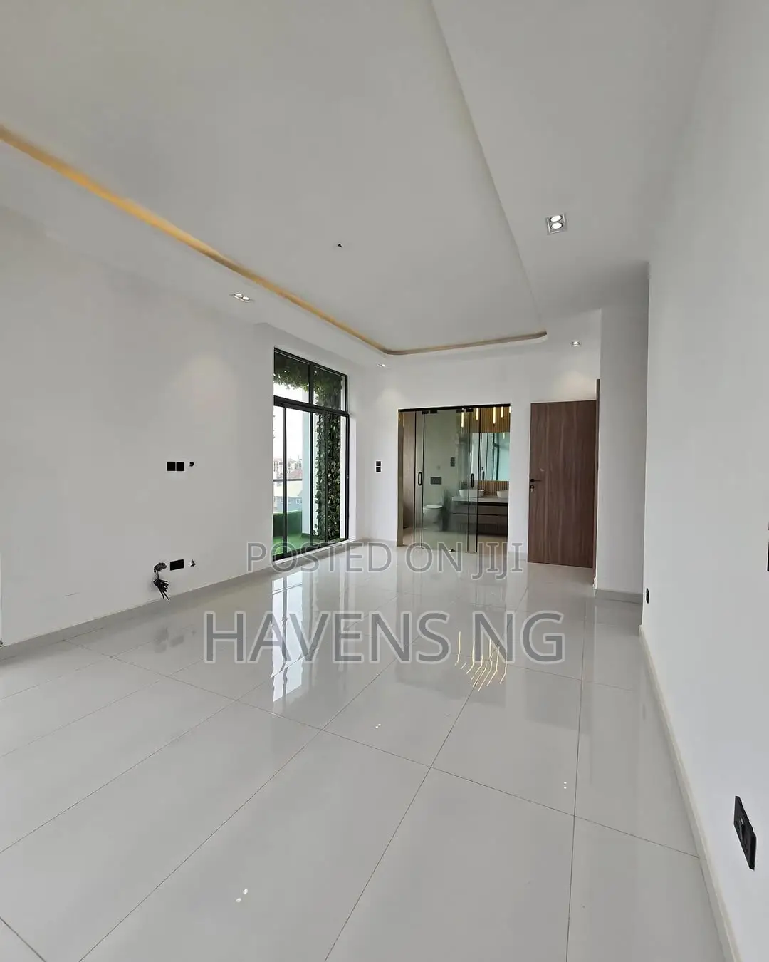 4bdrm Maisonette in Lekki Phase 1 for sale