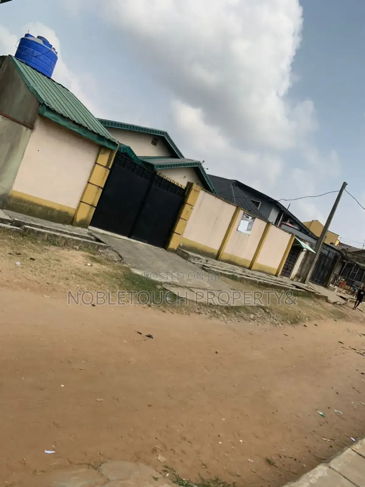 4bdrm Bungalow in Obadore Igando Lasu, Akesan for sale