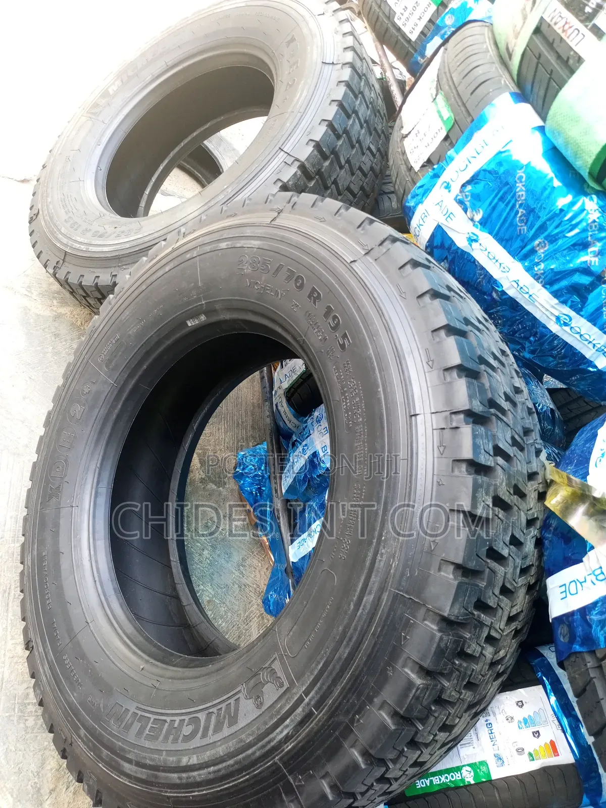 285/70/19,5 Michelin Tire Original