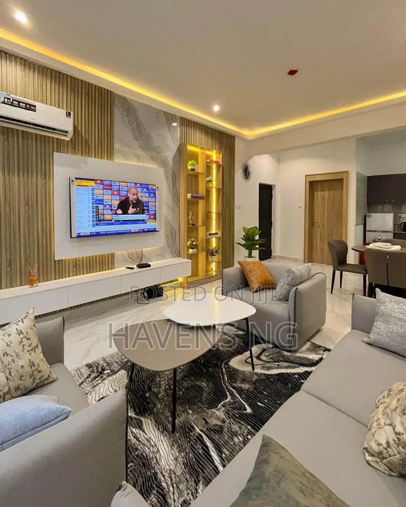 Luxurious 1-Bedroom Shortlet