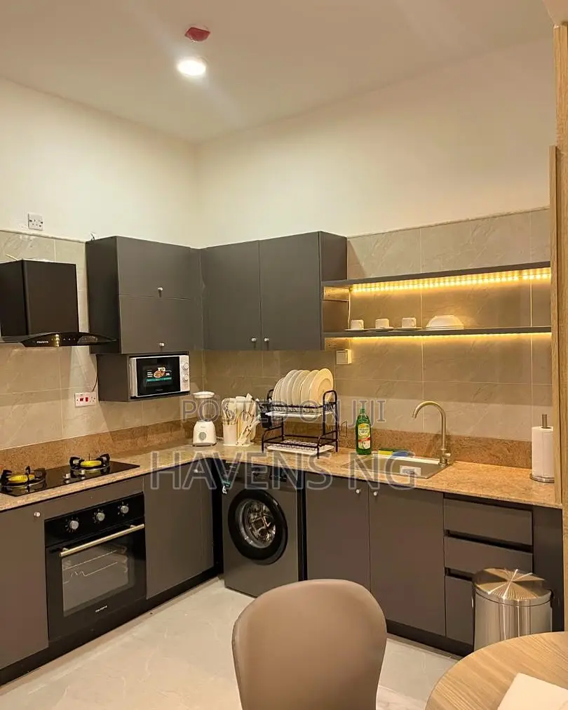 Luxurious 1-Bedroom Shortlet