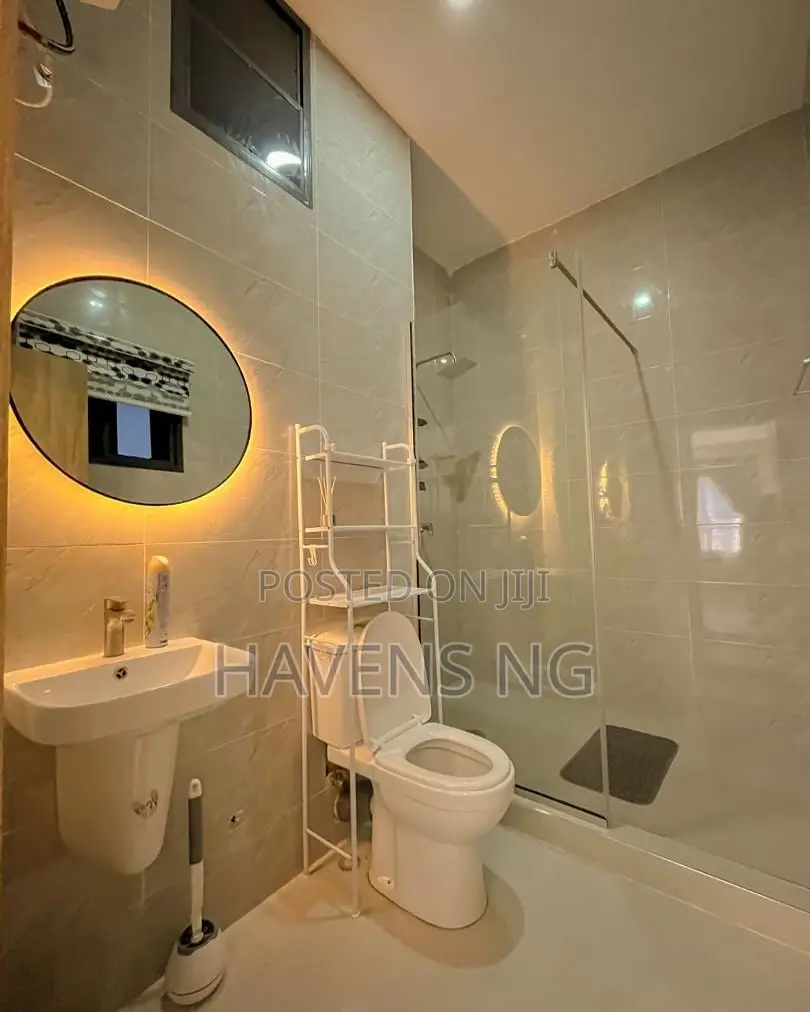 Luxurious 1-Bedroom Shortlet