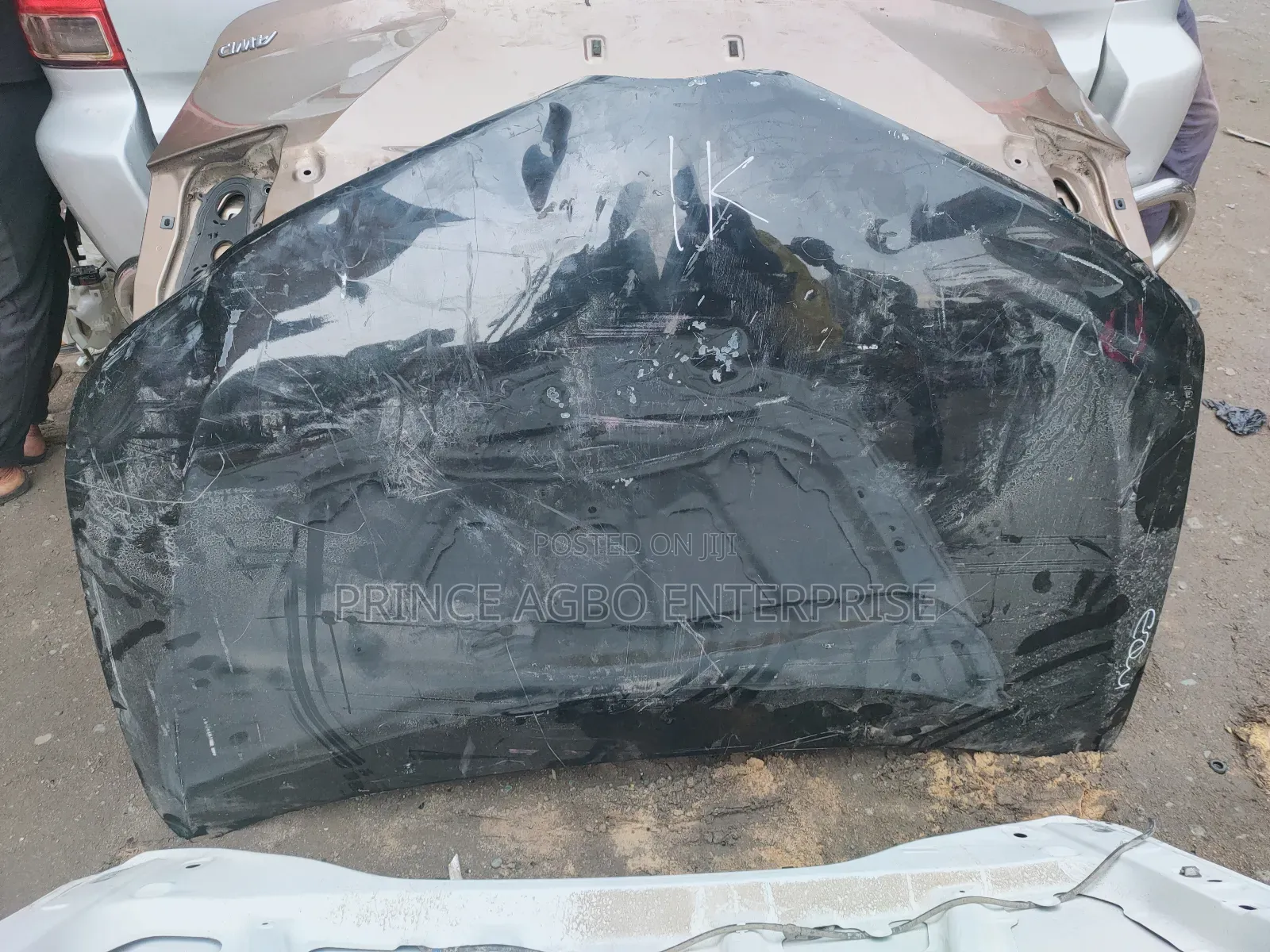 Toyota Corolla Im Bonnet 2012