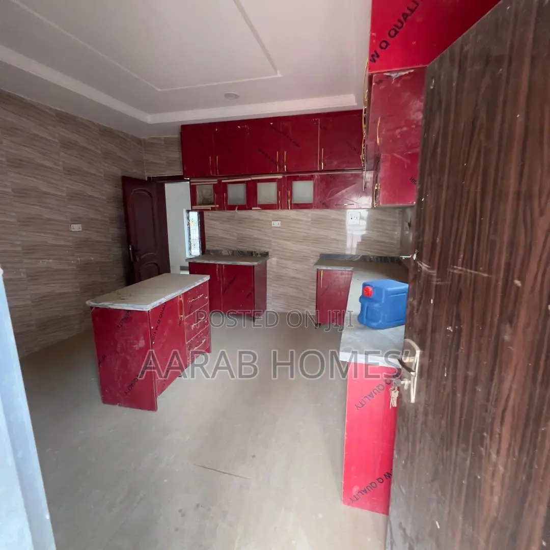 5bdrm Duplex in Gwarinpa for sale