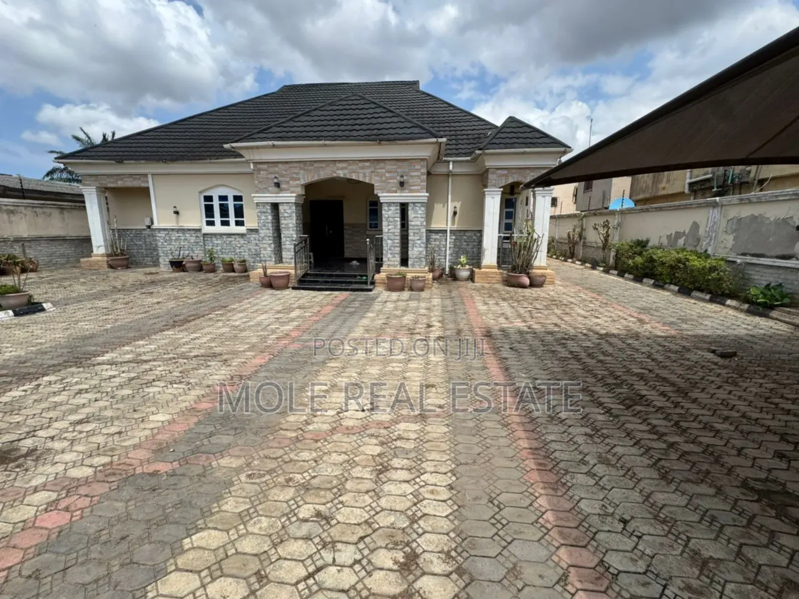 Furnished 4bdrm Bungalow in Governor'S Rd, Governors Road for sale