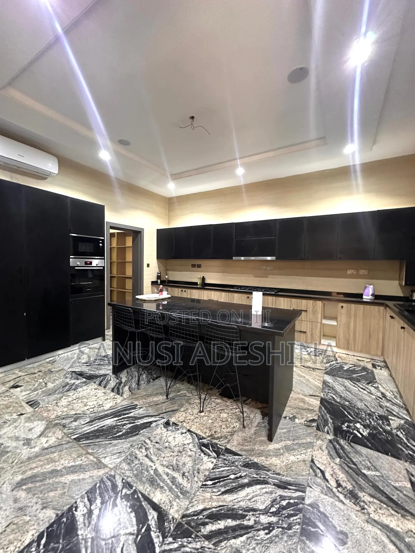 6bdrm Duplex in Gwarimpa Estate,Fct, Gwarinpa for sale
