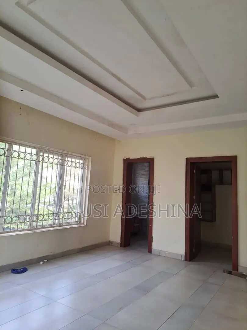 6bdrm Duplex in Katampe for sale
