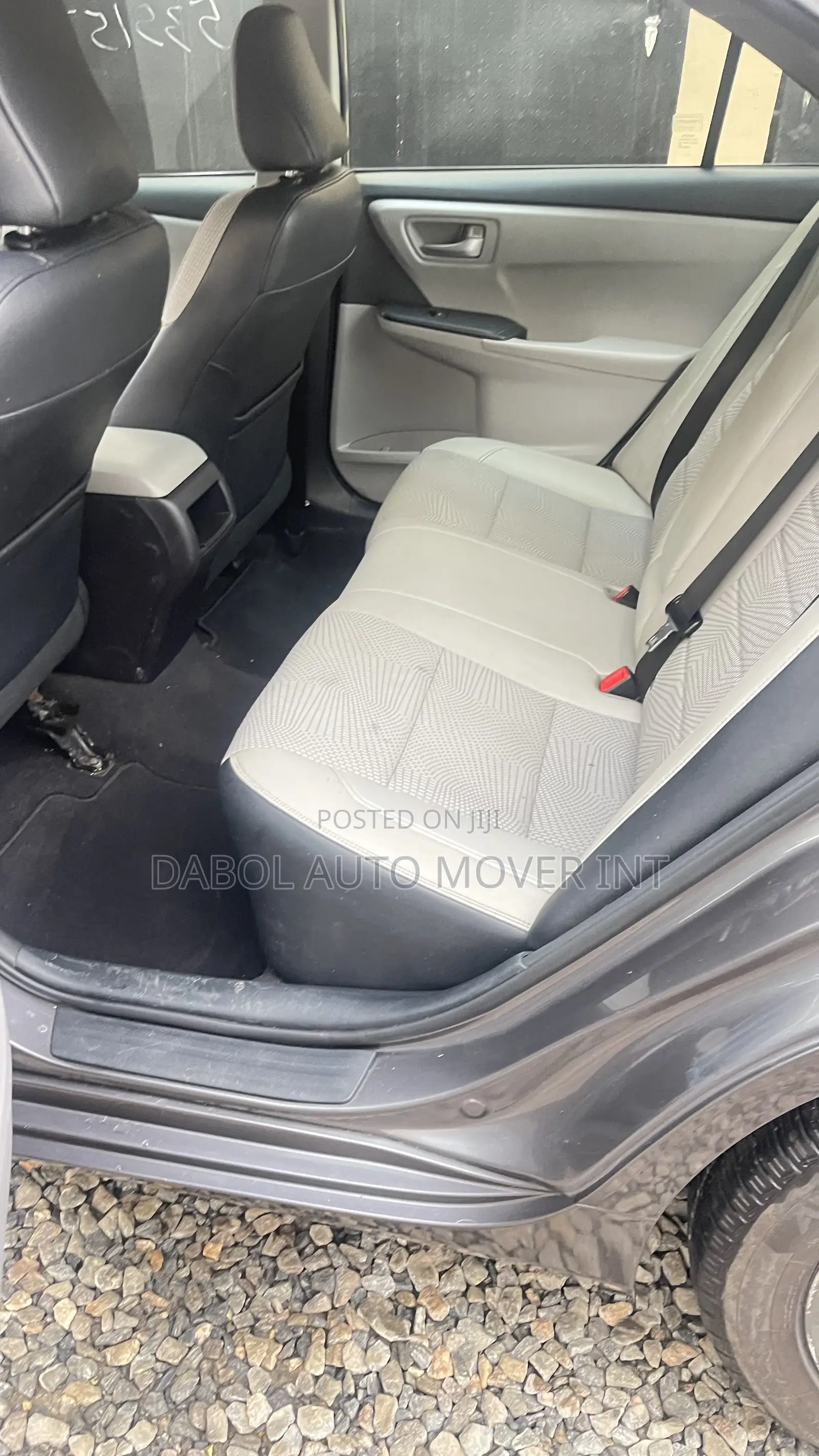 Toyota Camry SE w/Special Edition Pkg (2.5L 4cyl 6A) 2016 Gray