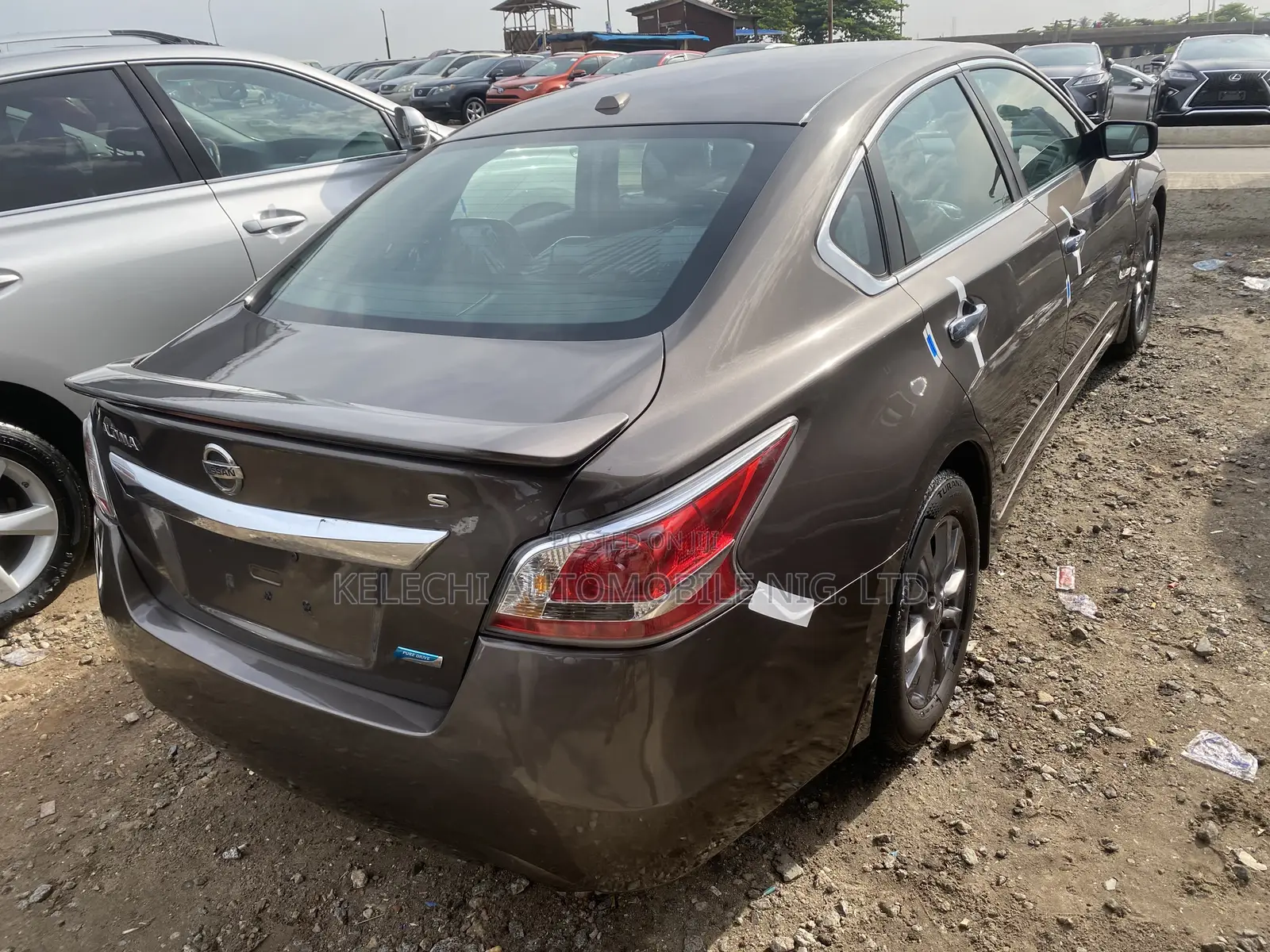 Nissan Altima 3.5 S 4dr Sedan w/Prod. End 6/14 (3.5L 6cyl CVT) 2015