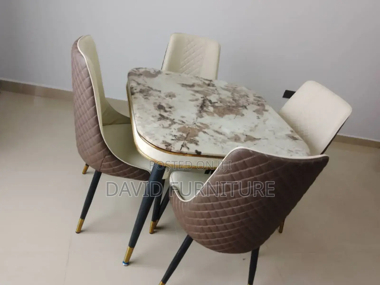 Pin Legs Dining Table