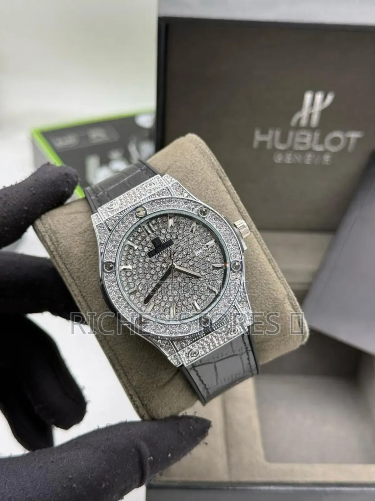 High Quality Hublot Full Stone Case Leather Watch