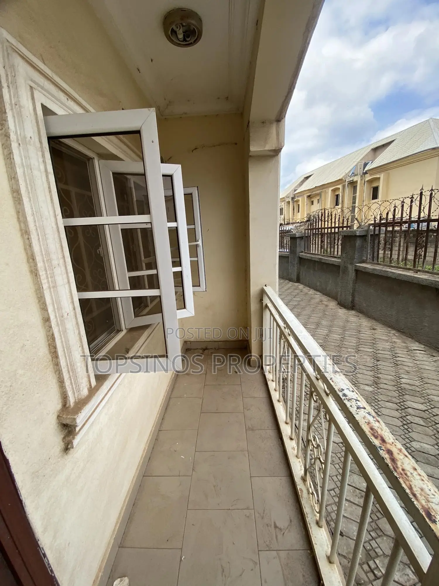 2bdrm Block of Flats in Dawaki for rent