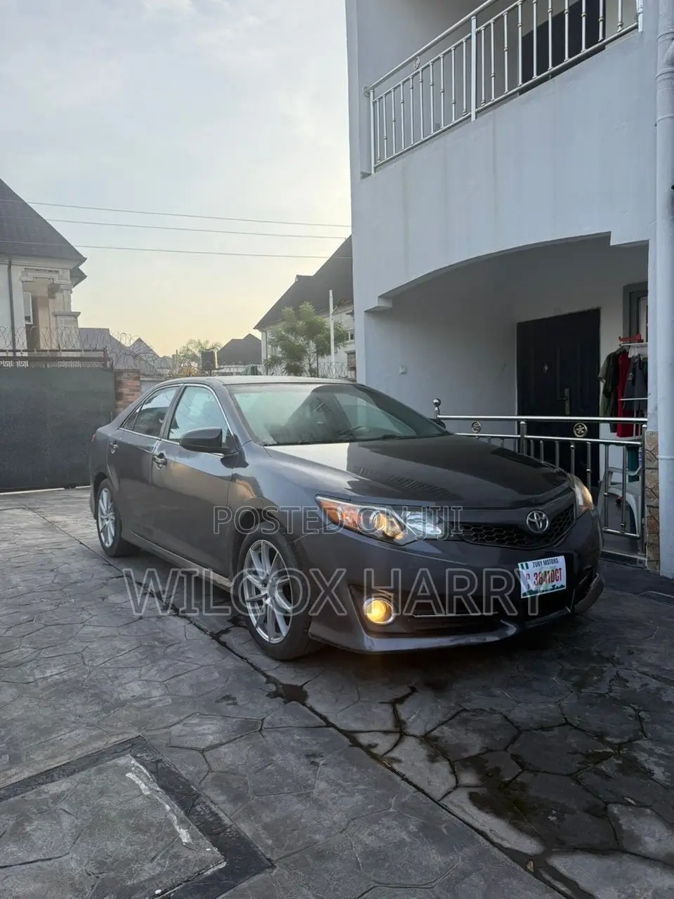 Toyota Camry SE 4dr Sedan (2.5L 4cyl 6A) 2013 Gray