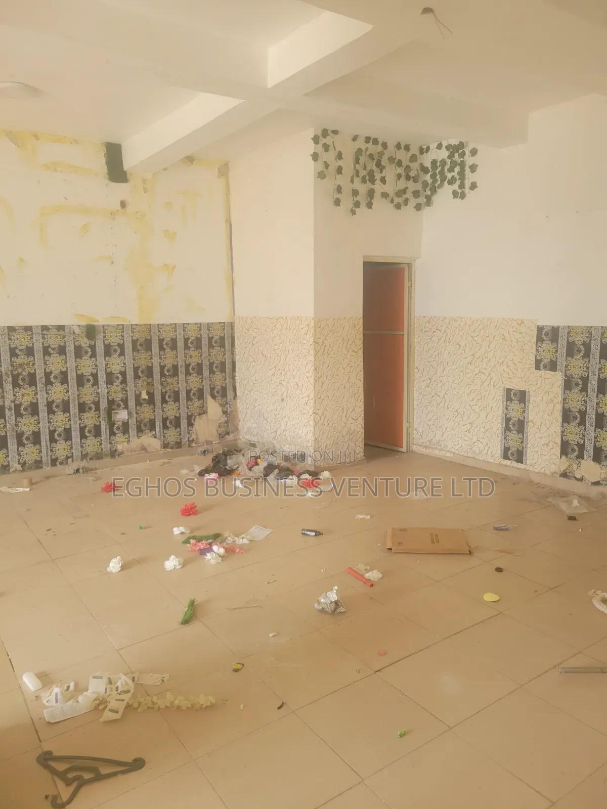 Warehouse Along Stadium for Rent