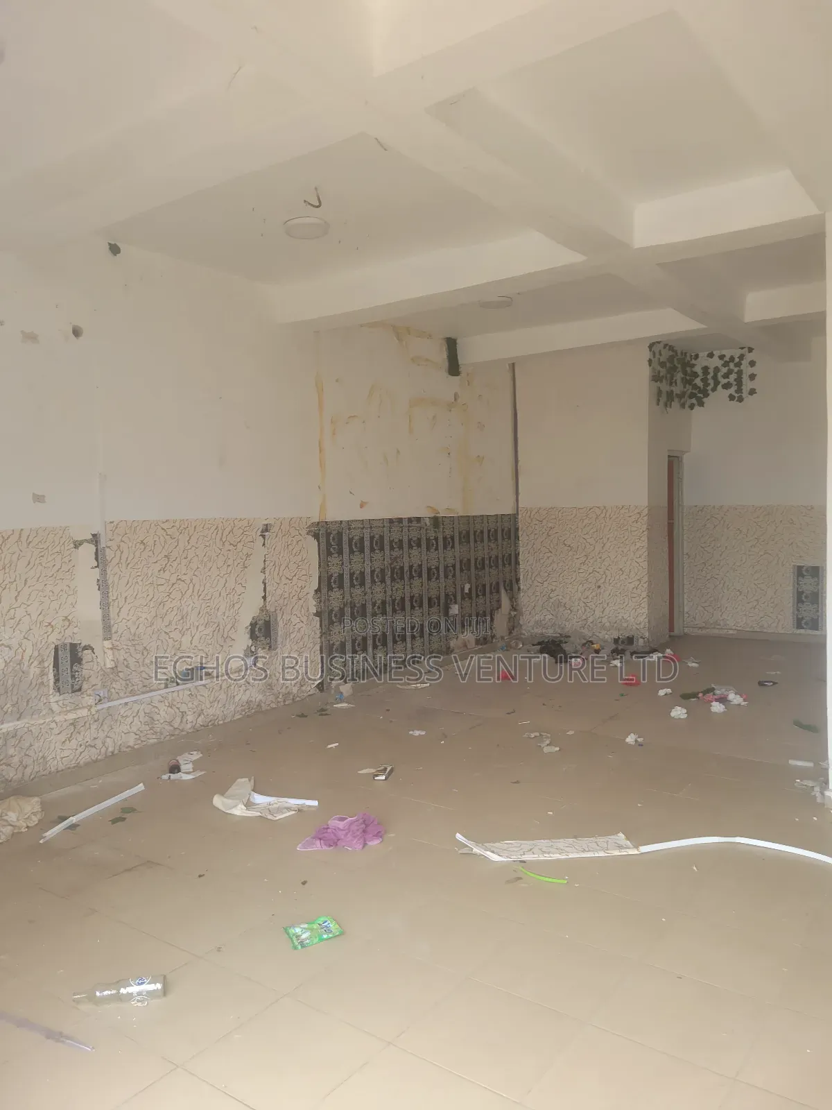Warehouse Along Stadium for Rent
