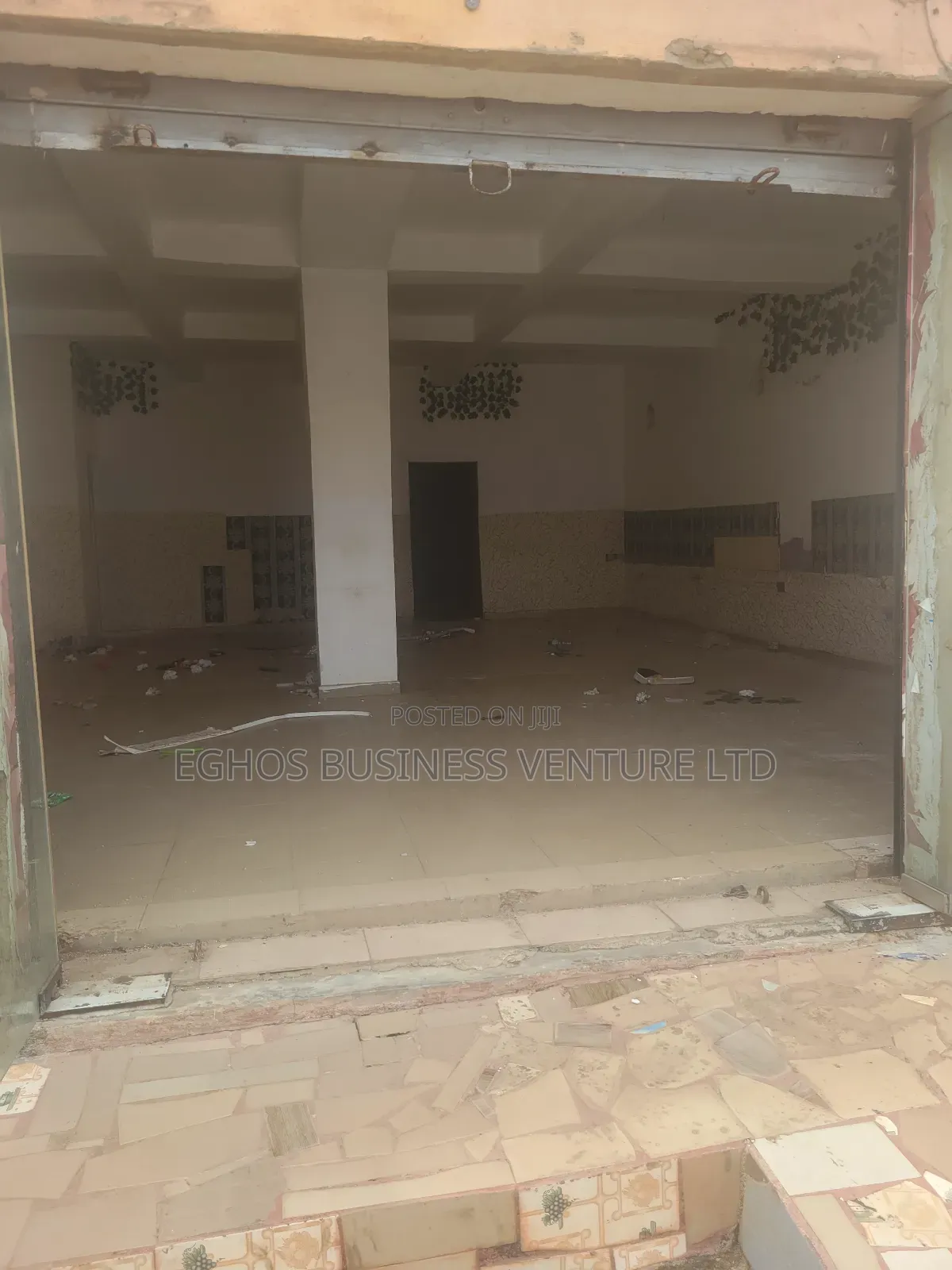 Warehouse Along Stadium for Rent