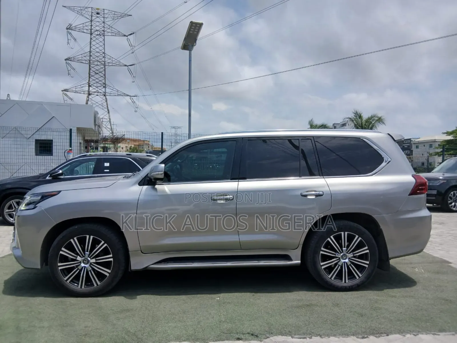 Luxury Lexus Lx570 for Rent