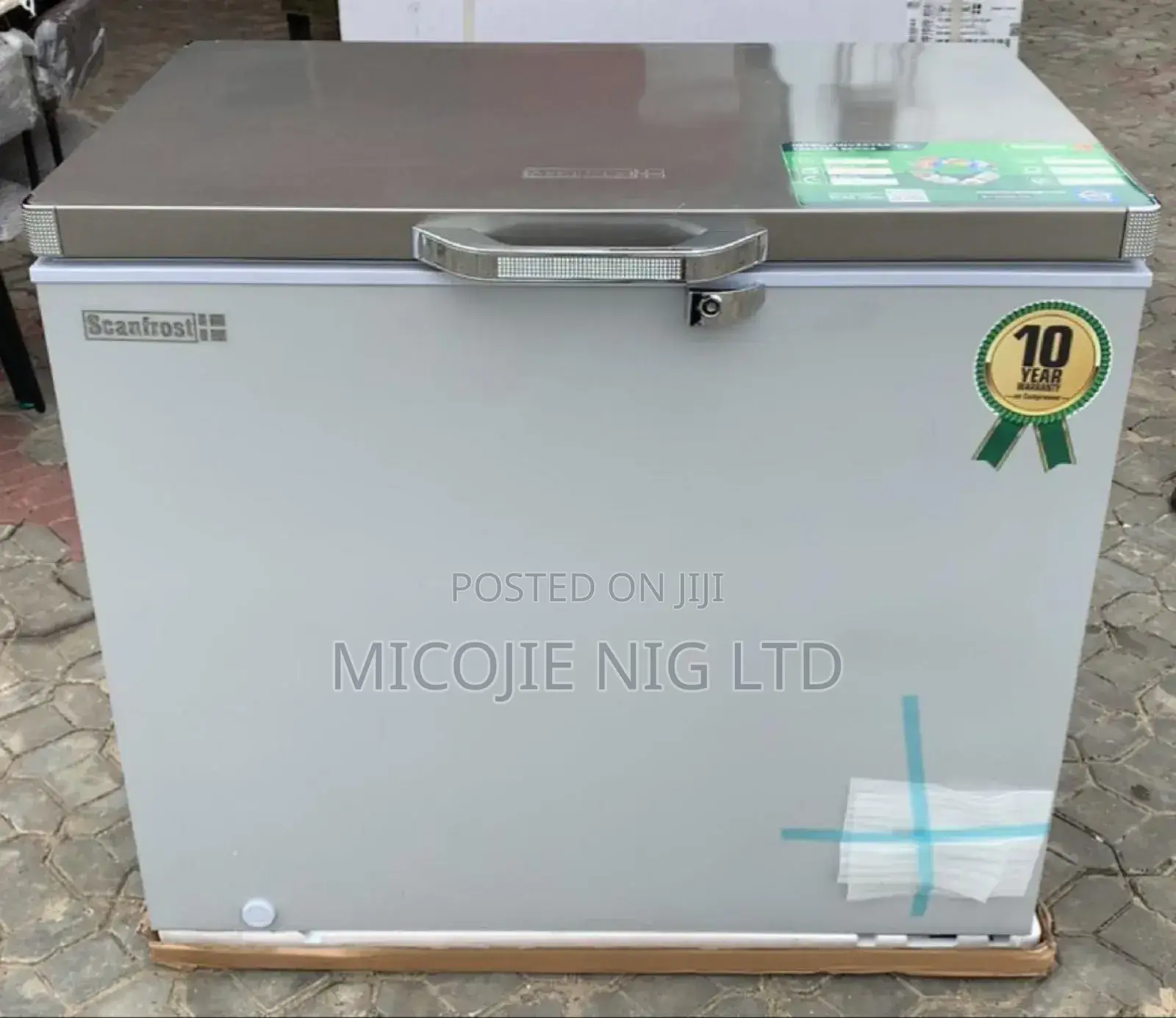 Scanfrost Inverter Chest Freezer 250l