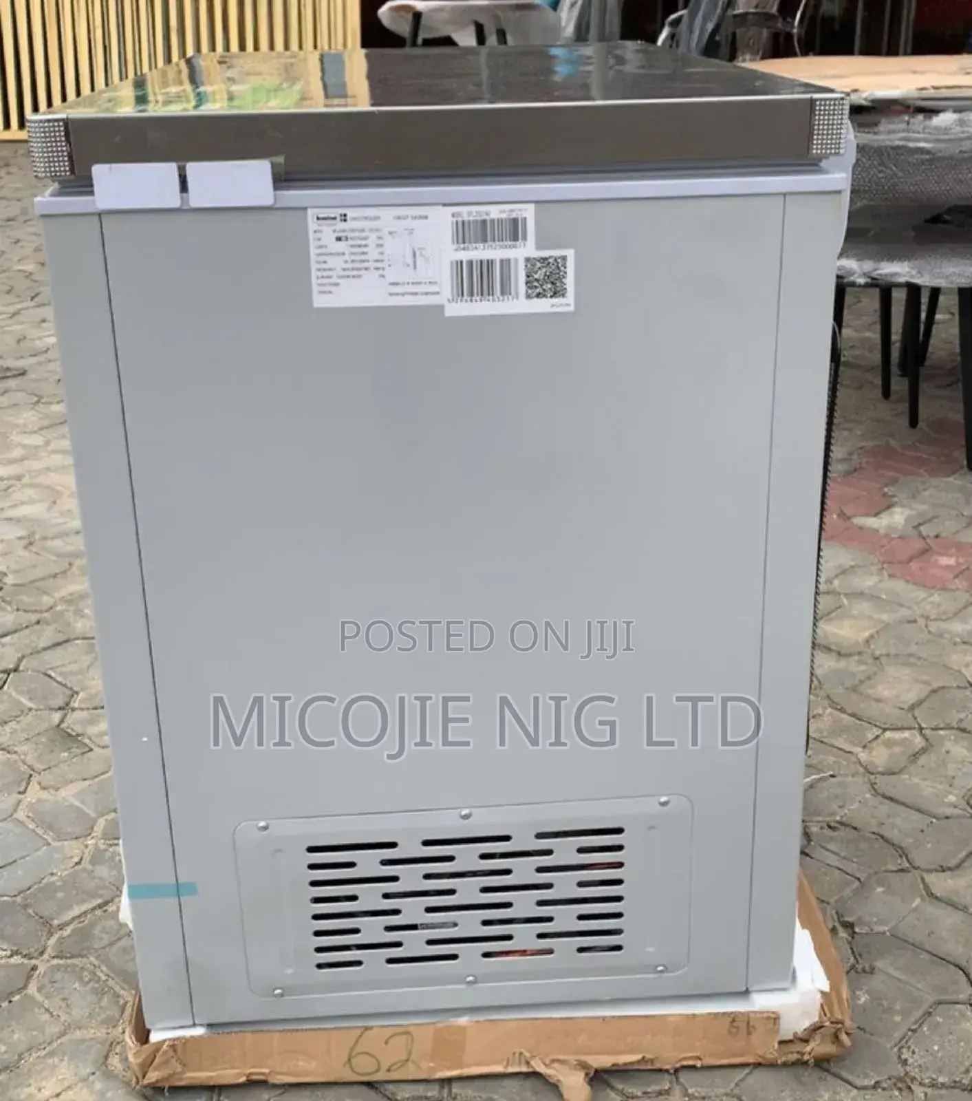 Scanfrost Inverter Chest Freezer 250l