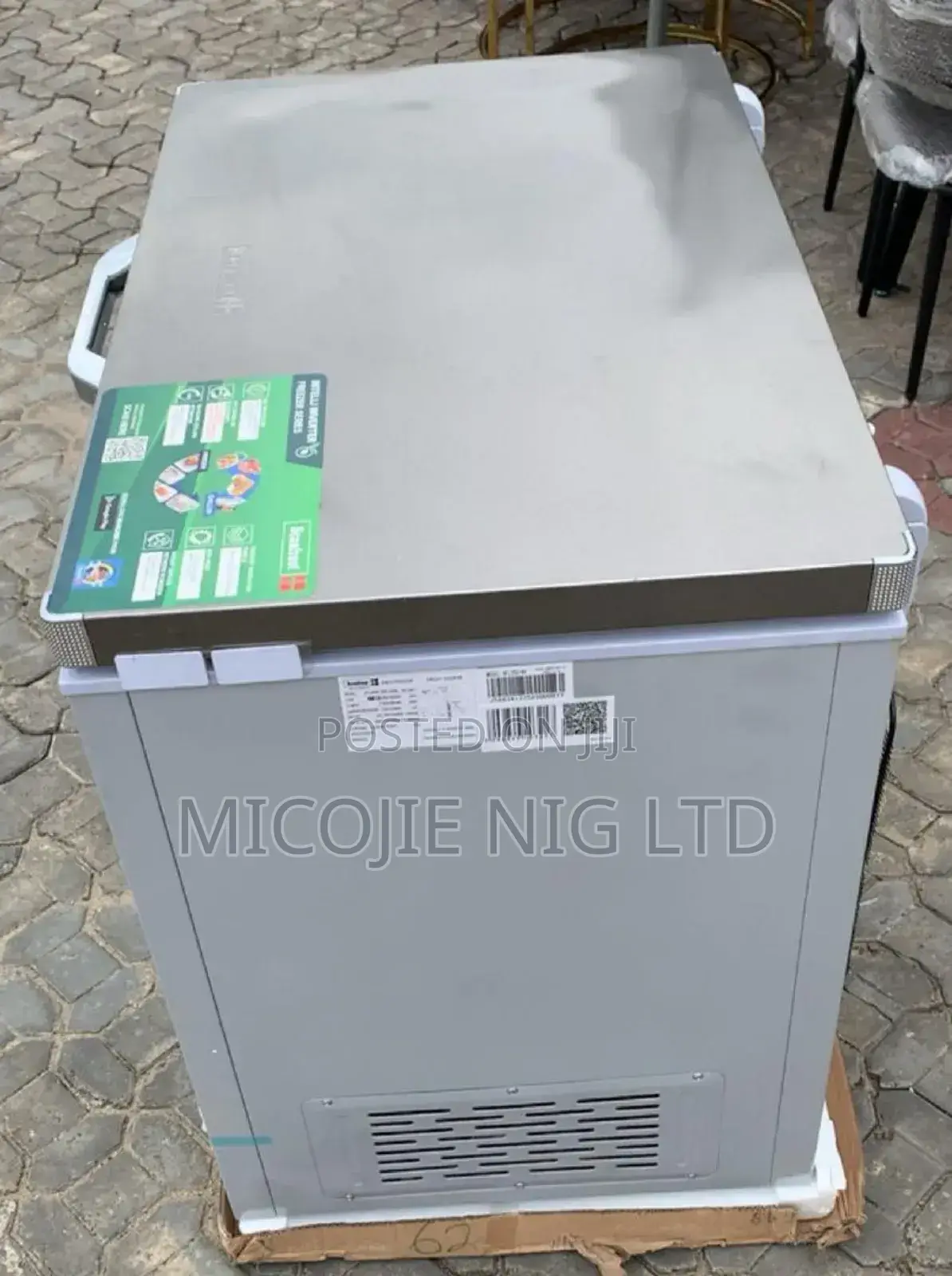 Scanfrost Inverter Chest Freezer 250l