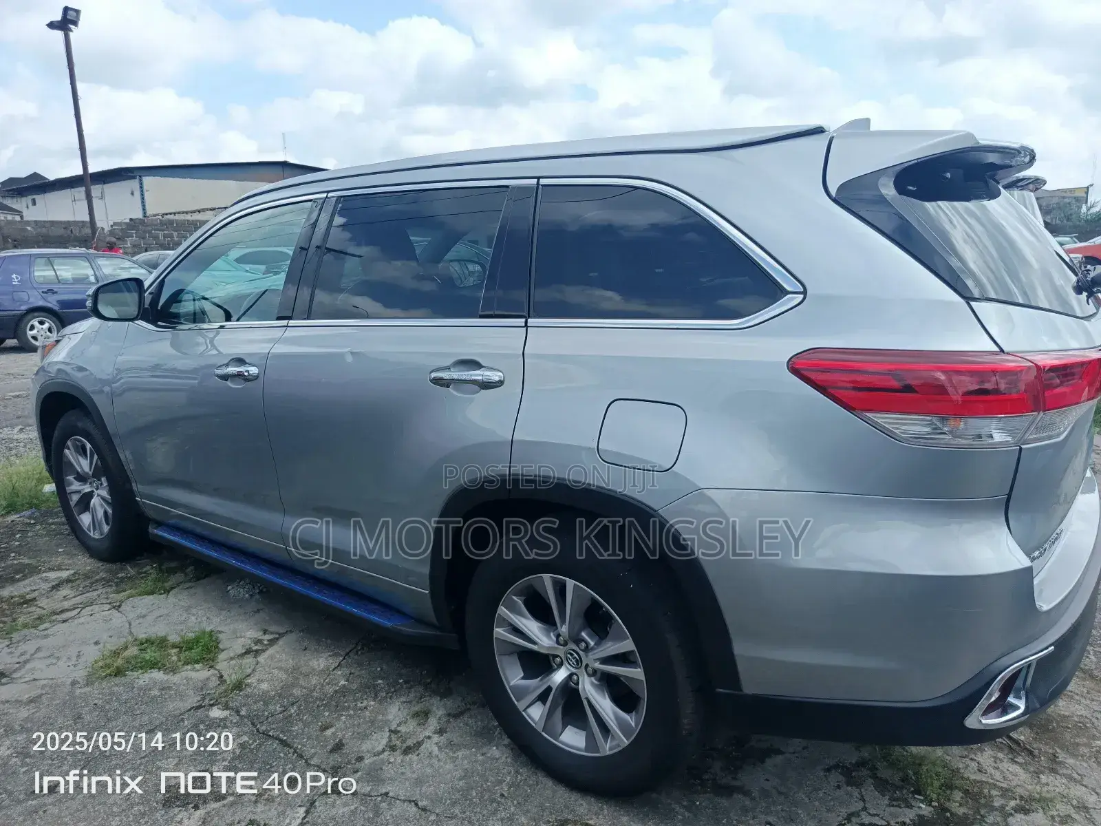 Toyota Highlander LE Plus V6 4x4 (3.5L 6cyl 6A) 2016 Silver