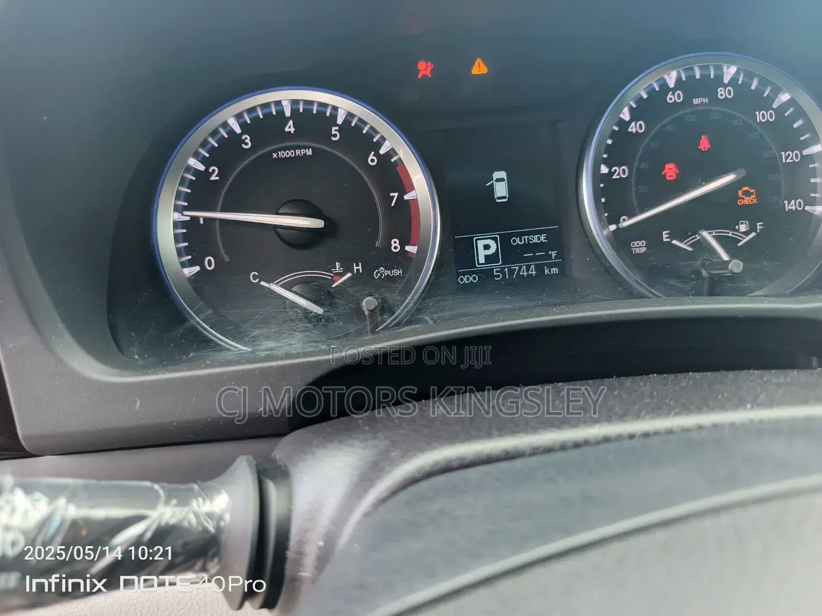 Toyota Highlander LE Plus V6 4x4 (3.5L 6cyl 6A) 2016 Silver
