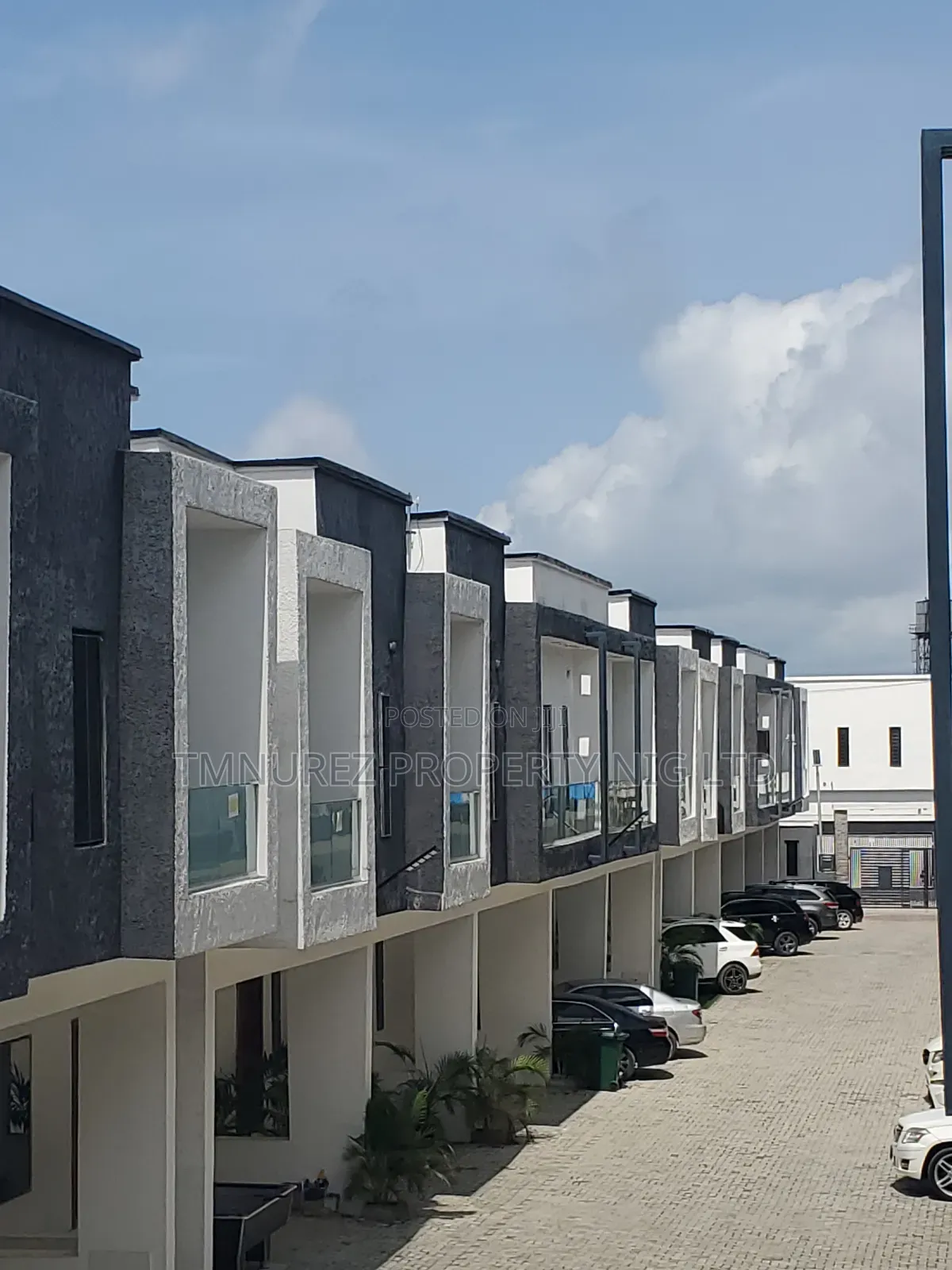 Studio Apartment in Green Court, Ikota for rent