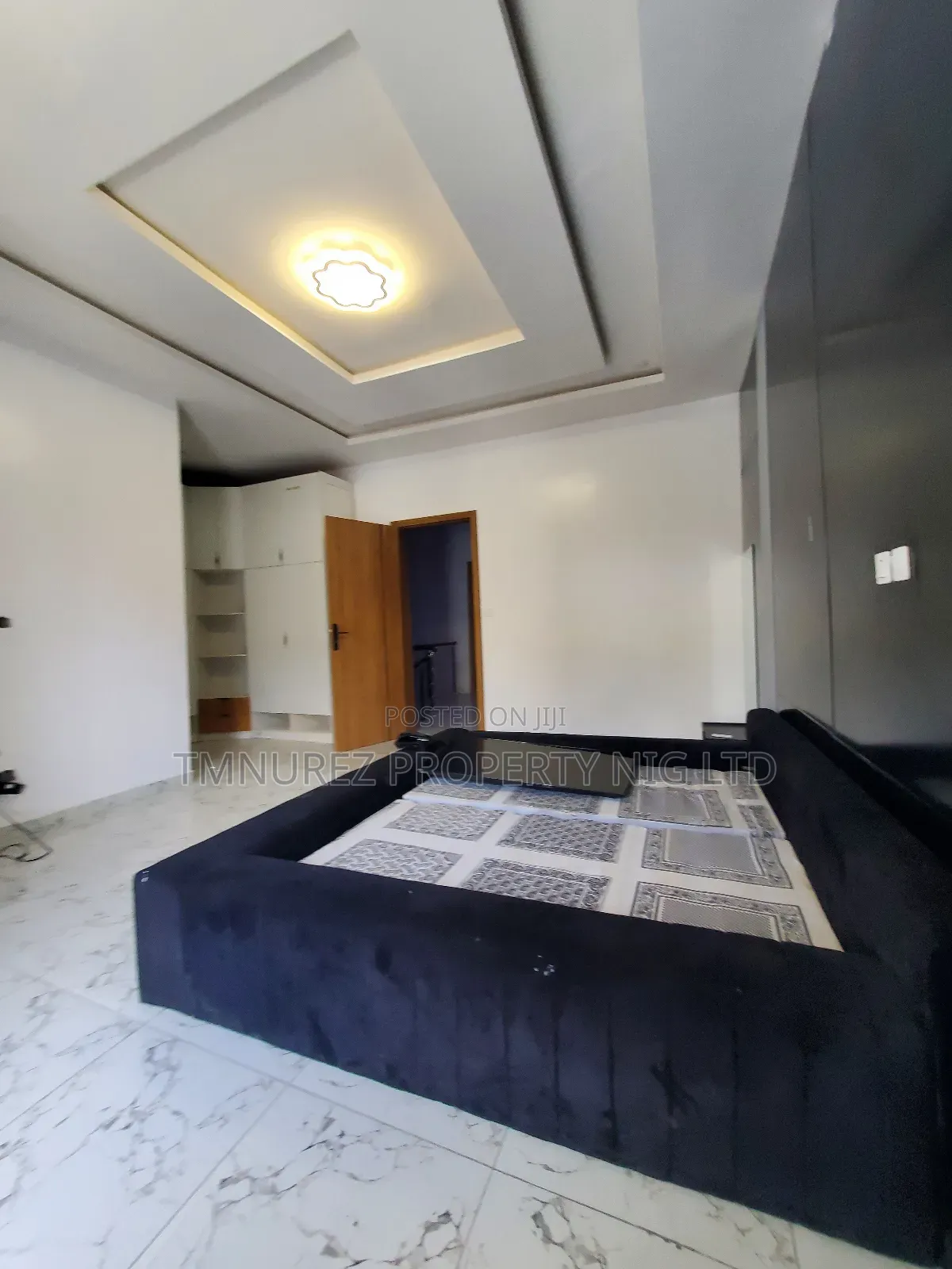 Studio Apartment in Green Court, Ikota for rent