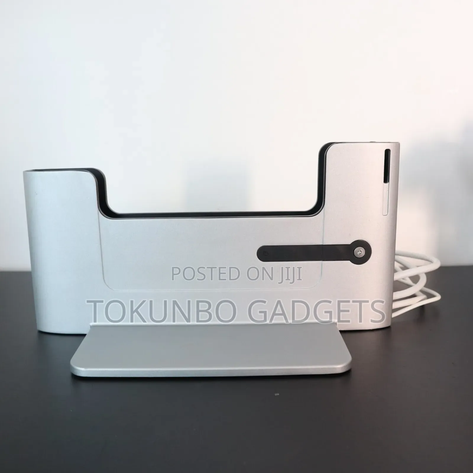 Henge Dock Station for Apple Macbook Pro 15" Retina Display