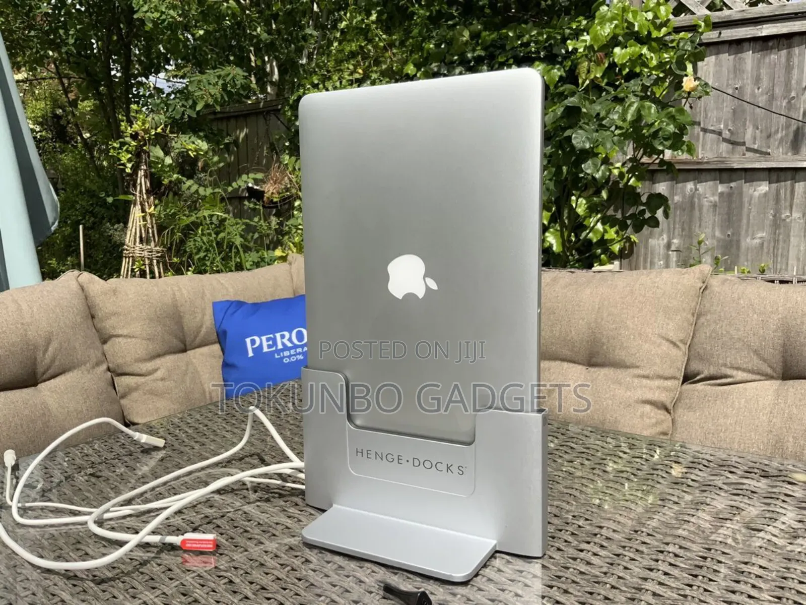 Henge Dock Station for Apple Macbook Pro 15" Retina Display