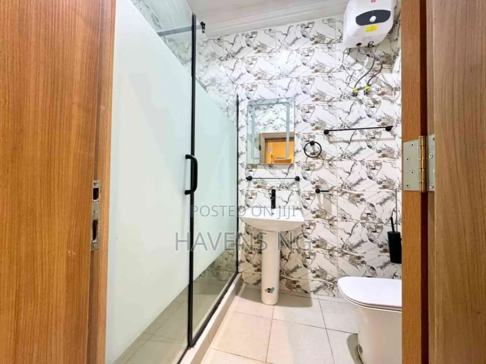 Spacious 2-Bedroom Apartment With Snooker Table Tennis