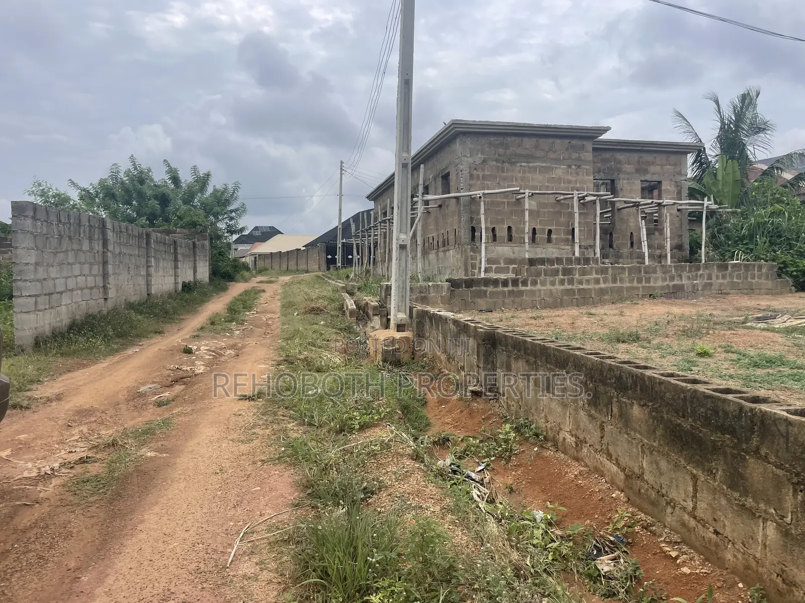 Full Plot of Land for Sale at Akoto