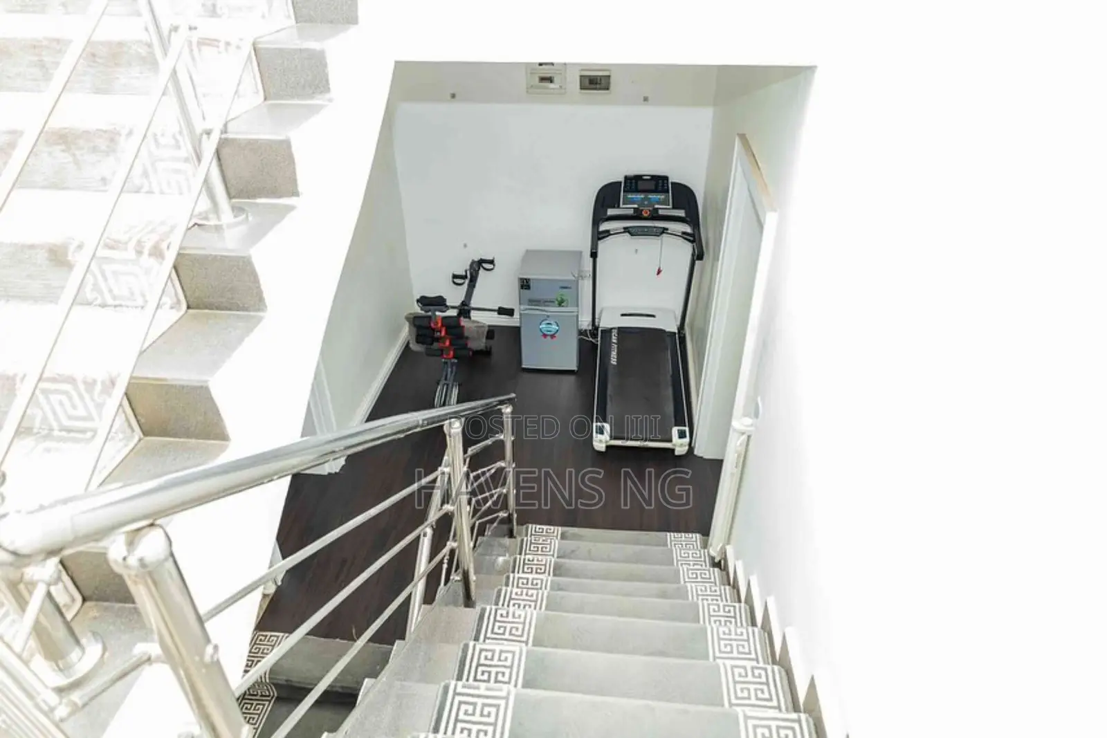Luxury 4-Bedroom Apartment With Modern Facilities.