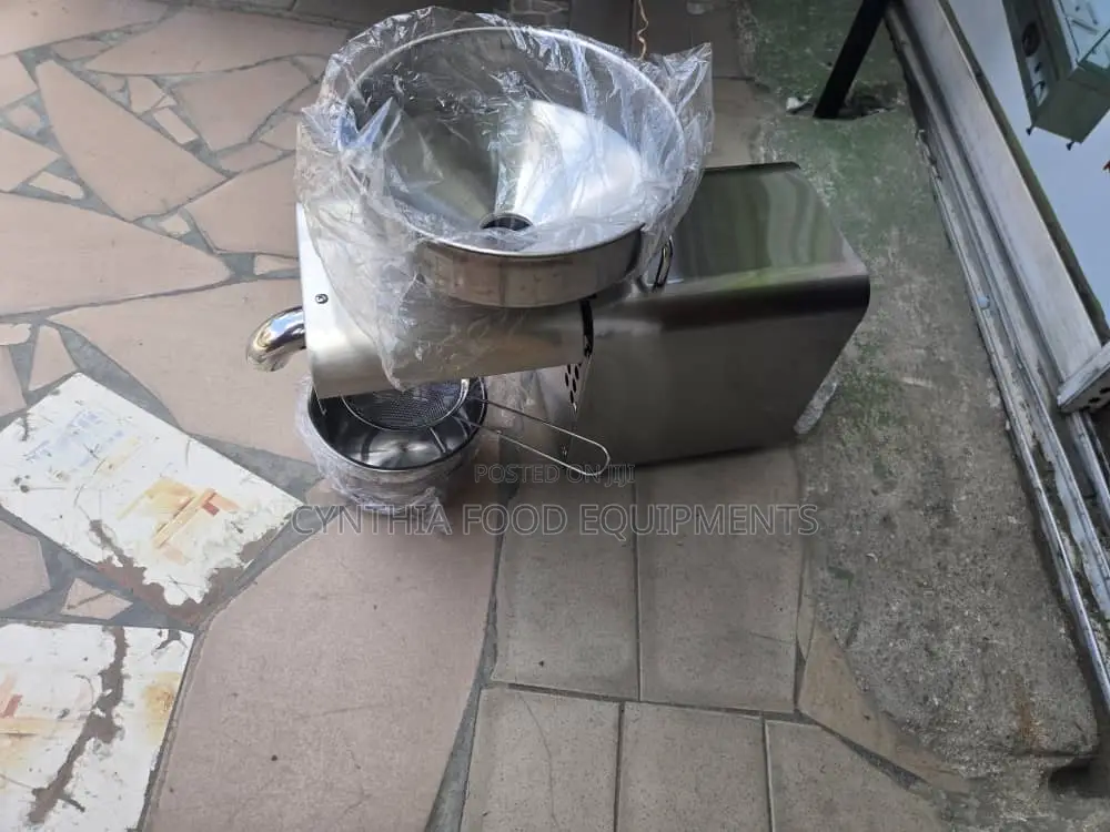 Oil Extractor Model 4kg