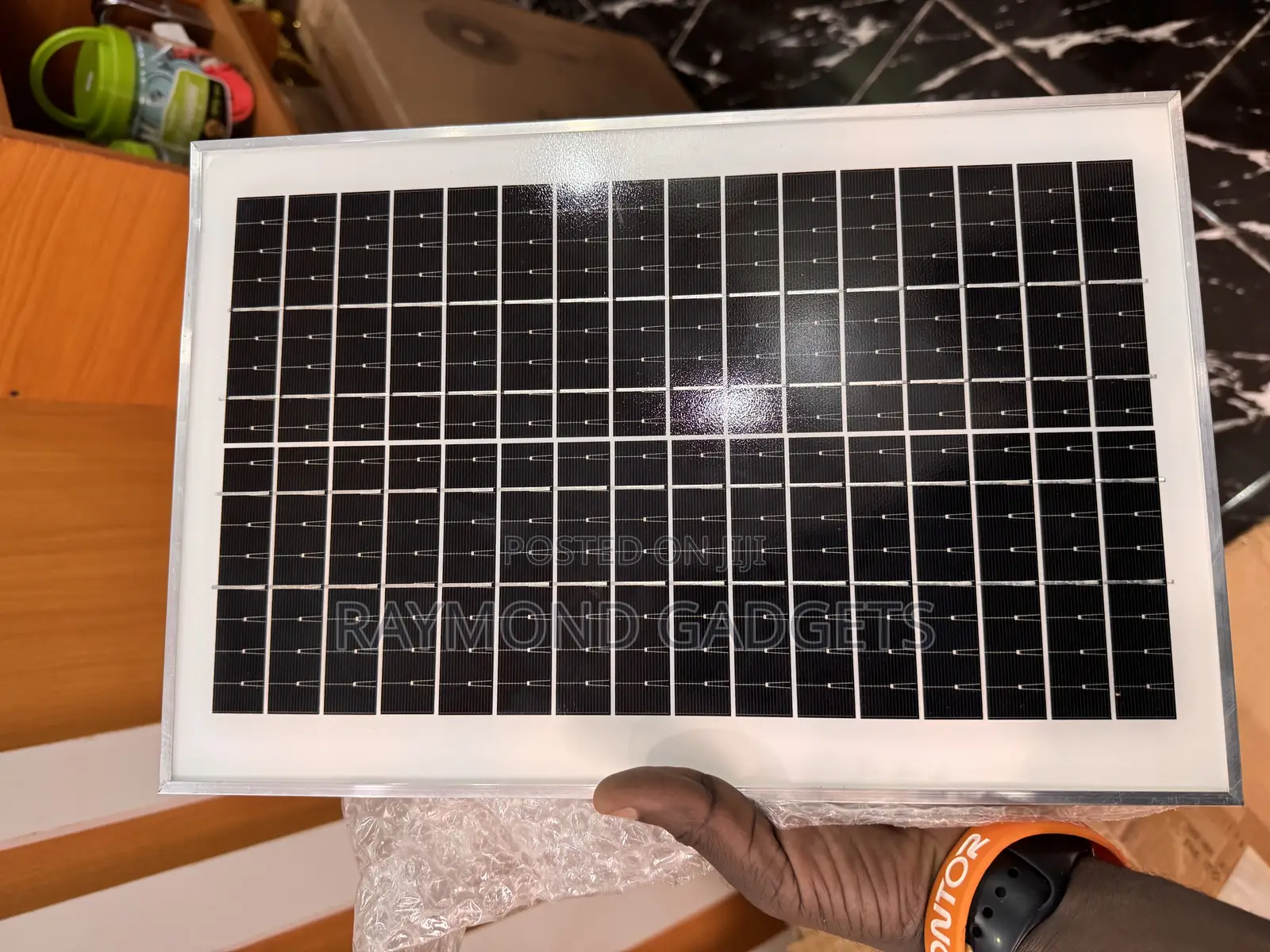 King 10w Solar Panel – 16v 0.63a | Free 2 Led Bulbs |
