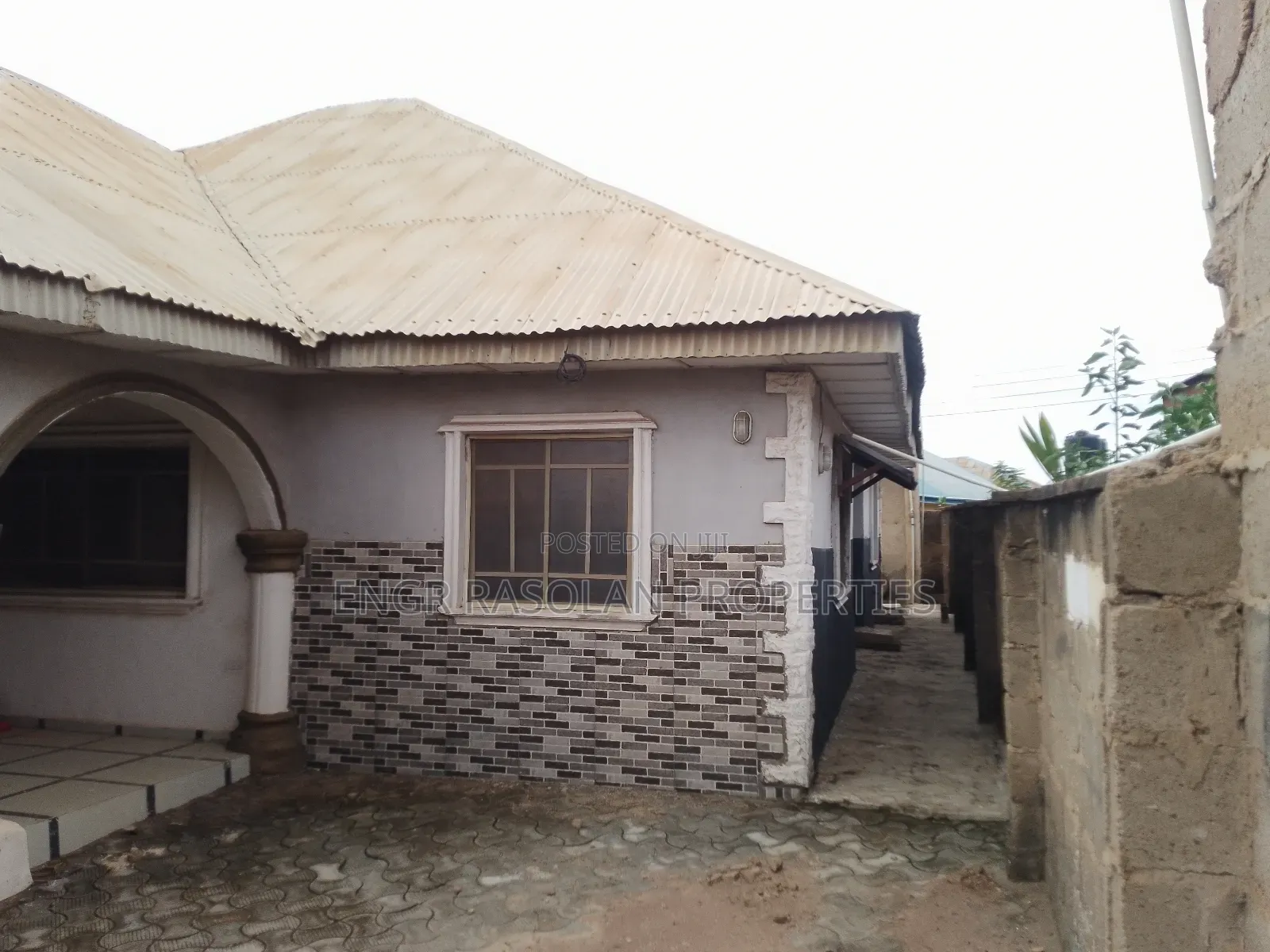 Furnished 3bdrm Bungalow in Ganmo, Ifelodun-Kwara for sale