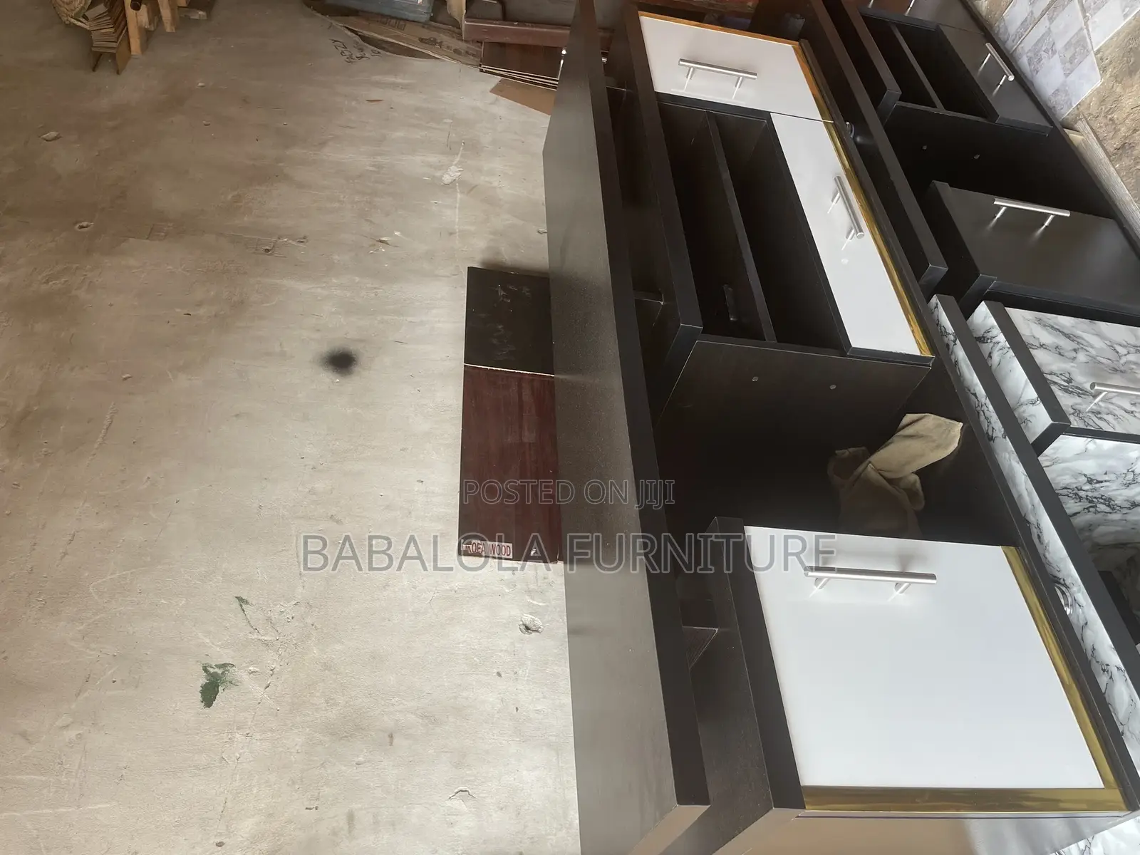 Tv 5 Feet Shelf
